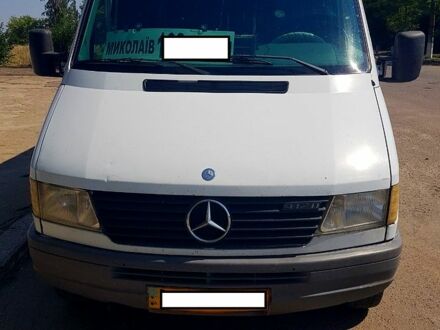 Білий Мерседес Sprinter, об'ємом двигуна 2.9 л та пробігом 500 тис. км за 7000 $, фото 1 на Automoto.ua