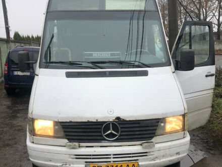 Белый Мерседес Sprinter, объемом двигателя 2.87 л и пробегом 222 тыс. км за 8200 $, фото 1 на Automoto.ua