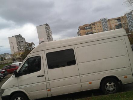 Белый Мерседес Sprinter, объемом двигателя 2.9 л и пробегом 500 тыс. км за 6000 $, фото 1 на Automoto.ua