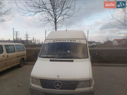 Белый Мерседес Sprinter, объемом двигателя 2.9 л и пробегом 470 тыс. км за 6500 $, фото 1 на Automoto.ua