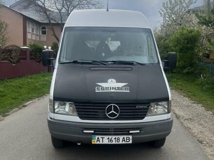 Мерседес Sprinter 1999 в Долине на Automoto.ua Белый Мерседес Sprinter, объемом двигателя 2.87 л и пробегом 667 тыс. км за 6700 $, фото 1 на Automoto.ua