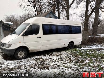 Білий Мерседес Sprinter, об'ємом двигуна 2.3 л та пробігом 0 тис. км за 4000 $, фото 1 на Automoto.ua