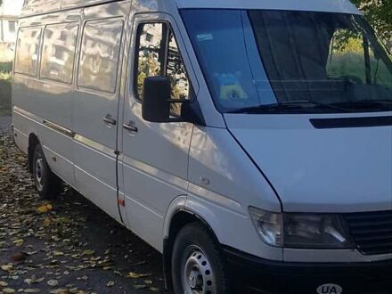 Белый Мерседес Sprinter, объемом двигателя 2.87 л и пробегом 240 тыс. км за 5673 $, фото 1 на Automoto.ua