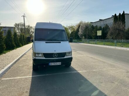 Білий Мерседес Sprinter, об'ємом двигуна 2.3 л та пробігом 300 тис. км за 5000 $, фото 1 на Automoto.ua