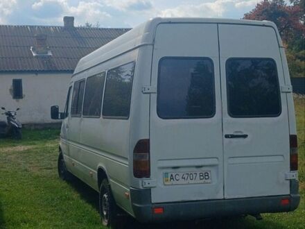 Білий Мерседес Sprinter, об'ємом двигуна 2.9 л та пробігом 300 тис. км за 6800 $, фото 1 на Automoto.ua