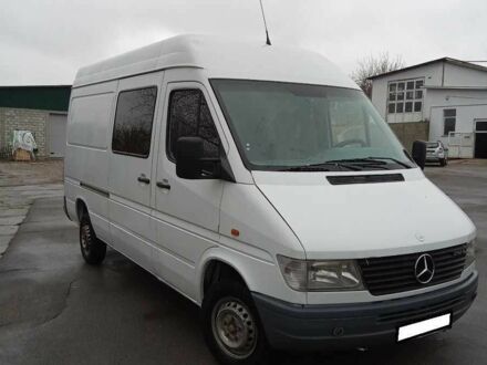 Білий Мерседес Sprinter, об'ємом двигуна 2.9 л та пробігом 400 тис. км за 2350 $, фото 1 на Automoto.ua