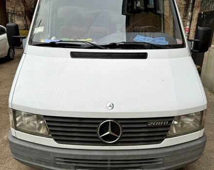 Белый Мерседес Sprinter, объемом двигателя 2.3 л и пробегом 300 тыс. км за 5200 $, фото 1 на Automoto.ua