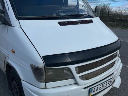 Белый Мерседес Sprinter, объемом двигателя 2.9 л и пробегом 350 тыс. км за 4600 $, фото 1 на Automoto.ua