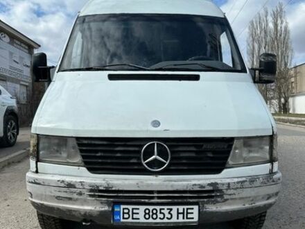 Белый Мерседес Sprinter, объемом двигателя 2.87 л и пробегом 250 тыс. км за 5500 $, фото 1 на Automoto.ua