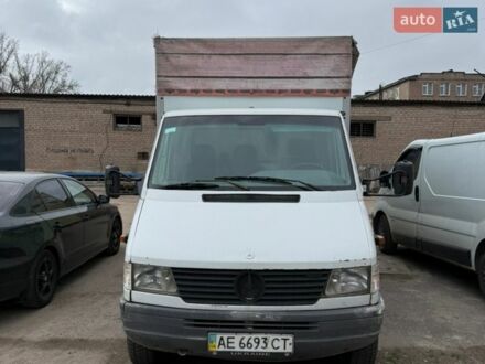 Белый Мерседес Sprinter, объемом двигателя 2.3 л и пробегом 300 тыс. км за 5700 $, фото 1 на Automoto.ua