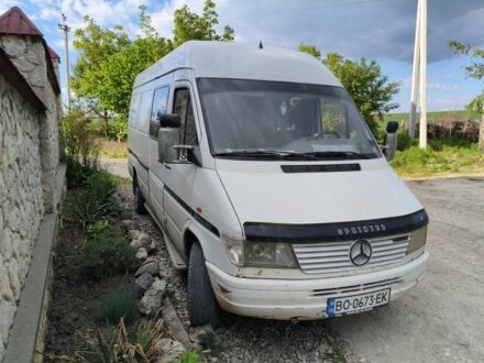 Белый Мерседес Sprinter, объемом двигателя 2.9 л и пробегом 250 тыс. км за 8500 $, фото 1 на Automoto.ua