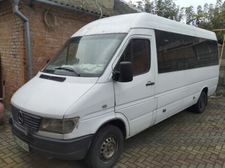 Білий Мерседес Sprinter, об'ємом двигуна 2.3 л та пробігом 400 тис. км за 4800 $, фото 1 на Automoto.ua