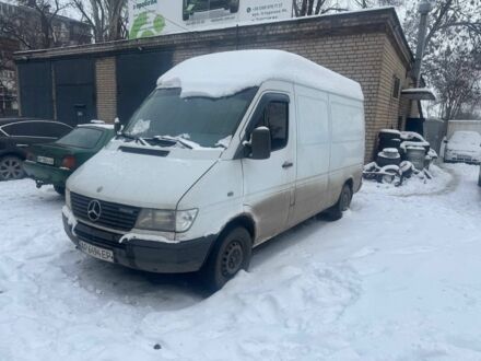 Белый Мерседес Sprinter, объемом двигателя 2.9 л и пробегом 530 тыс. км за 4000 $, фото 1 на Automoto.ua