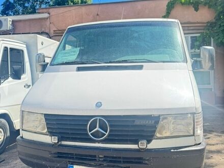 Белый Мерседес Sprinter, объемом двигателя 2.87 л и пробегом 350 тыс. км за 6500 $, фото 1 на Automoto.ua