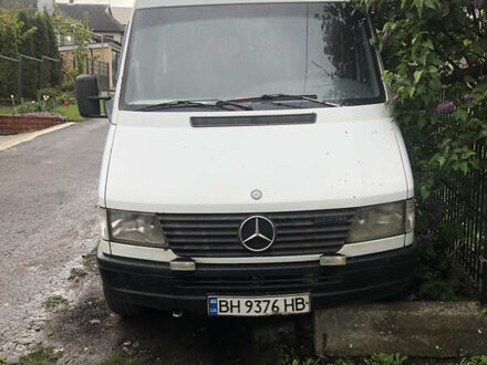 Мерседес Sprinter 1999 в Одессе на Automoto.ua Белый Мерседес Sprinter, объемом двигателя 0 л и пробегом 495 тыс. км за 4300 $, фото 1 на Automoto.ua