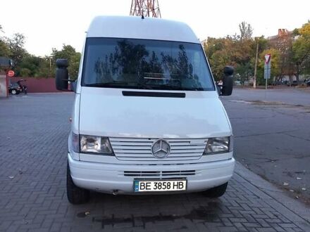 Белый Мерседес Sprinter, объемом двигателя 2.9 л и пробегом 930 тыс. км за 12999 $, фото 1 на Automoto.ua