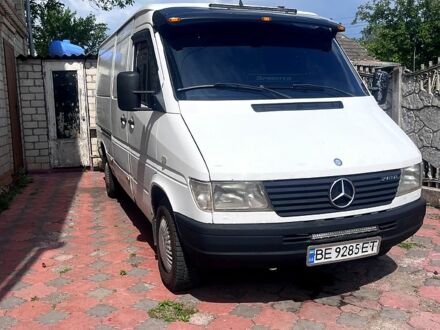 Белый Мерседес Sprinter, объемом двигателя 2.9 л и пробегом 780 тыс. км за 5500 $, фото 1 на Automoto.ua