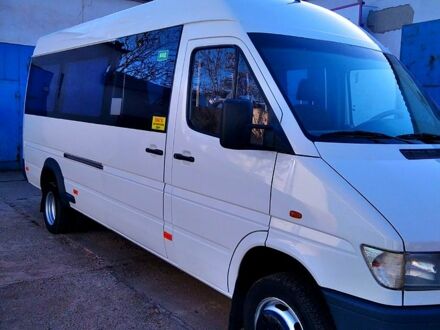 Білий Мерседес Sprinter, об'ємом двигуна 2.9 л та пробігом 400 тис. км за 9500 $, фото 1 на Automoto.ua
