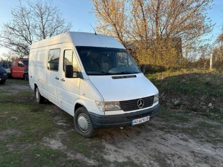 Белый Мерседес Sprinter, объемом двигателя 2.9 л и пробегом 300 тыс. км за 6500 $, фото 1 на Automoto.ua