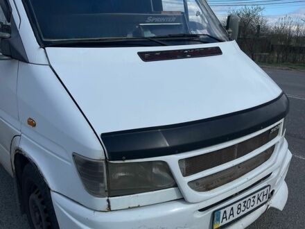 Белый Мерседес Sprinter, объемом двигателя 2.9 л и пробегом 350 тыс. км за 4000 $, фото 1 на Automoto.ua