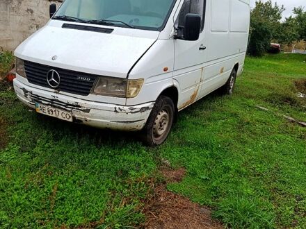 Білий Мерседес Sprinter, об'ємом двигуна 2.9 л та пробігом 450 тис. км за 4800 $, фото 1 на Automoto.ua