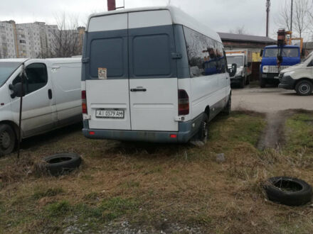 Белый Мерседес Sprinter, объемом двигателя 2.9 л и пробегом 575 тыс. км за 7000 $, фото 1 на Automoto.ua