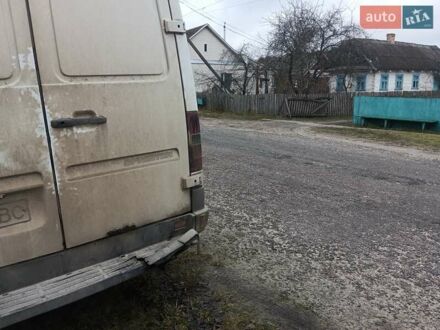 Белый Мерседес Sprinter, объемом двигателя 2.9 л и пробегом 590 тыс. км за 4000 $, фото 1 на Automoto.ua