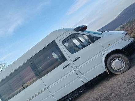 Белый Мерседес Sprinter, объемом двигателя 2.9 л и пробегом 125 тыс. км за 6800 $, фото 1 на Automoto.ua
