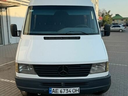 Белый Мерседес Sprinter, объемом двигателя 2.87 л и пробегом 300 тыс. км за 6500 $, фото 1 на Automoto.ua
