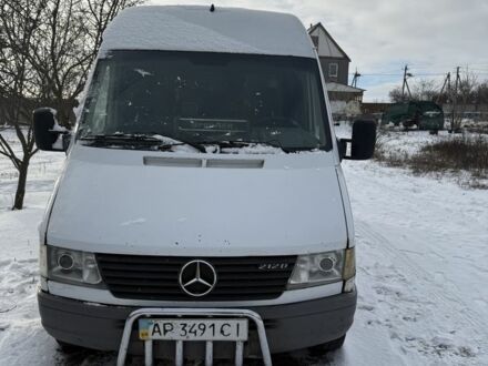 Белый Мерседес Sprinter, объемом двигателя 2.9 л и пробегом 400 тыс. км за 6000 $, фото 1 на Automoto.ua