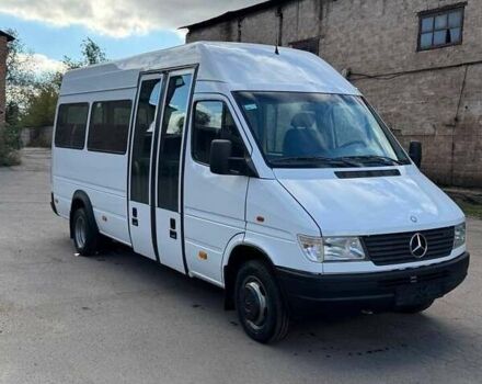 Белый Мерседес Sprinter, объемом двигателя 2.9 л и пробегом 500 тыс. км за 10800 $, фото 1 на Automoto.ua