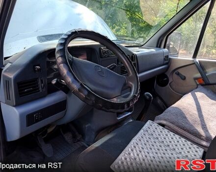 Білий Мерседес Sprinter, об'ємом двигуна 2.9 л та пробігом 400 тис. км за 7500 $, фото 1 на Automoto.ua