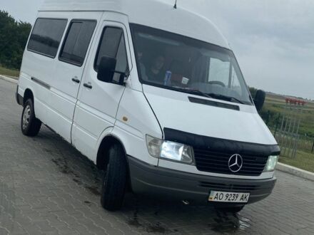 Белый Мерседес Sprinter, объемом двигателя 0 л и пробегом 480 тыс. км за 3700 $, фото 1 на Automoto.ua