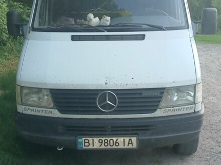 Белый Мерседес Sprinter, объемом двигателя 2.9 л и пробегом 680 тыс. км за 3333 $, фото 1 на Automoto.ua
