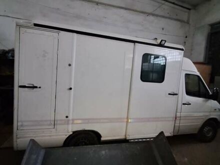 Мерседес Sprinter 2000 у Стрые на Automoto.ua Білий Мерседес Sprinter, об'ємом двигуна 2.2 л та пробігом 250 тис. км за 14750 $, фото 1 на Automoto.ua