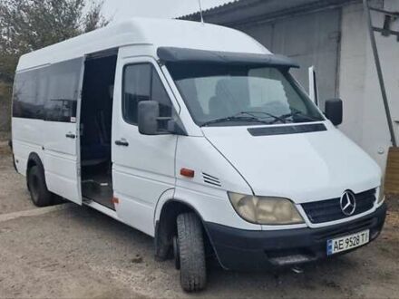 Мерседес Sprinter 2000 в Кривом Роге на Automoto.ua Белый Мерседес Sprinter, объемом двигателя 2.1 л и пробегом 100 тыс. км за 7900 $, фото 1 на Automoto.ua