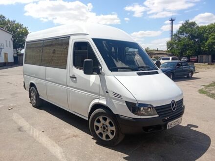 Белый Мерседес Sprinter, объемом двигателя 2.7 л и пробегом 450 тыс. км за 9000 $, фото 1 на Automoto.ua
