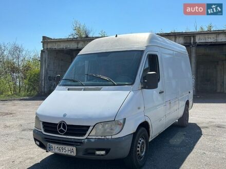 Белый Мерседес Sprinter, объемом двигателя 2.15 л и пробегом 558 тыс. км за 5800 $, фото 1 на Automoto.ua