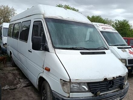 Белый Мерседес Sprinter, объемом двигателя 2.87 л и пробегом 800 тыс. км за 4900 $, фото 1 на Automoto.ua