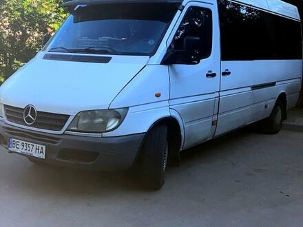 Білий Мерседес Sprinter, об'ємом двигуна 2.2 л та пробігом 205 тис. км за 6500 $, фото 1 на Automoto.ua