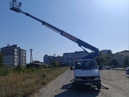 Мерседес Sprinter 2000 в Луцке на Automoto.ua Белый Мерседес Sprinter, объемом двигателя 2.87 л и пробегом 92 тыс. км за 31000 $, фото 1 на Automoto.ua
