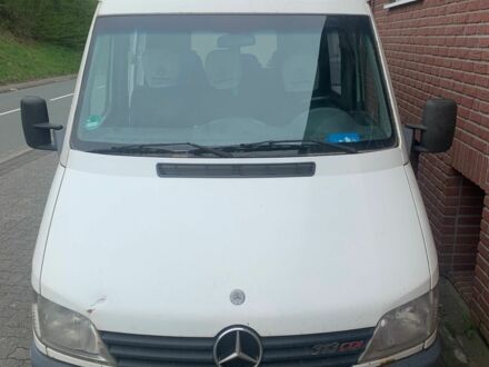 Мерседес Sprinter 2000 в Одессе на Automoto.ua Белый Мерседес Sprinter, объемом двигателя 2.15 л и пробегом 785 тыс. км за 5738 $, фото 1 на Automoto.ua