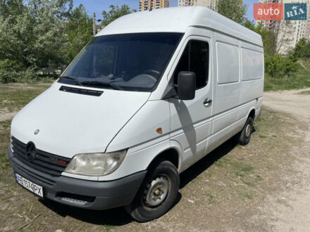 Белый Мерседес Sprinter, объемом двигателя 2.1 л и пробегом 316 тыс. км за 7800 $, фото 1 на Automoto.ua