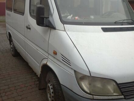 Білий Мерседес Sprinter, об'ємом двигуна 2.2 л та пробігом 350 тис. км за 4500 $, фото 1 на Automoto.ua
