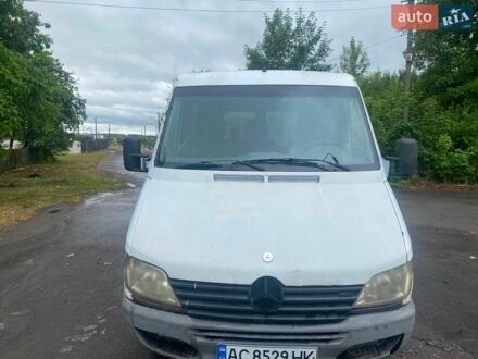 Белый Мерседес Sprinter, объемом двигателя 2.15 л и пробегом 500 тыс. км за 2999 $, фото 1 на Automoto.ua