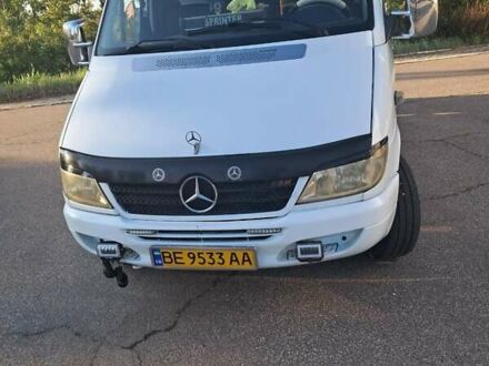 Мерседес Sprinter 2000 в Николаеве на Automoto.ua Белый Мерседес Sprinter, объемом двигателя 2.15 л и пробегом 70 тыс. км за 15800 $, фото 1 на Automoto.ua