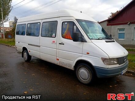 Белый Мерседес Sprinter, объемом двигателя 2.9 л и пробегом 625 тыс. км за 6000 $, фото 1 на Automoto.ua