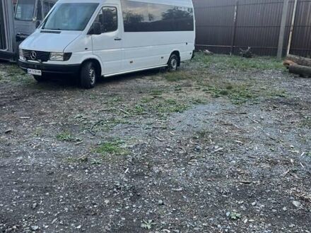 Белый Мерседес Sprinter, объемом двигателя 2.2 л и пробегом 600 тыс. км за 10300 $, фото 1 на Automoto.ua