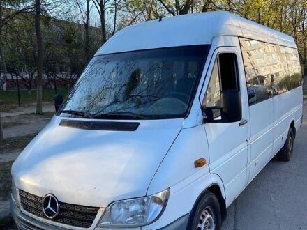 Білий Мерседес Sprinter, об'ємом двигуна 2.69 л та пробігом 500 тис. км за 4700 $, фото 1 на Automoto.ua