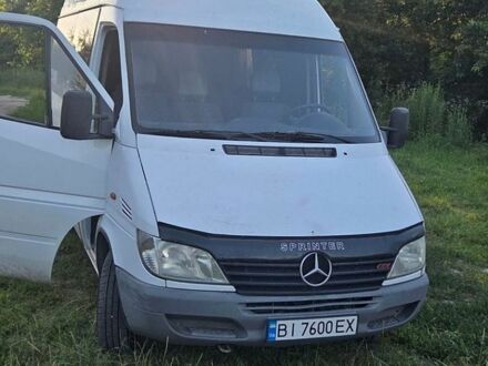 Белый Мерседес Sprinter, объемом двигателя 2.15 л и пробегом 600 тыс. км за 6300 $, фото 1 на Automoto.ua